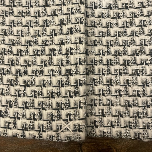 NWT ECRU Black and White Bouclé Tweed Jacket - Picture 7 of 7
